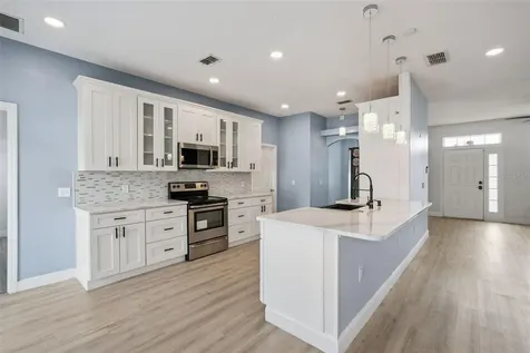 2713 Pearl Court Kissimmee FL 34743