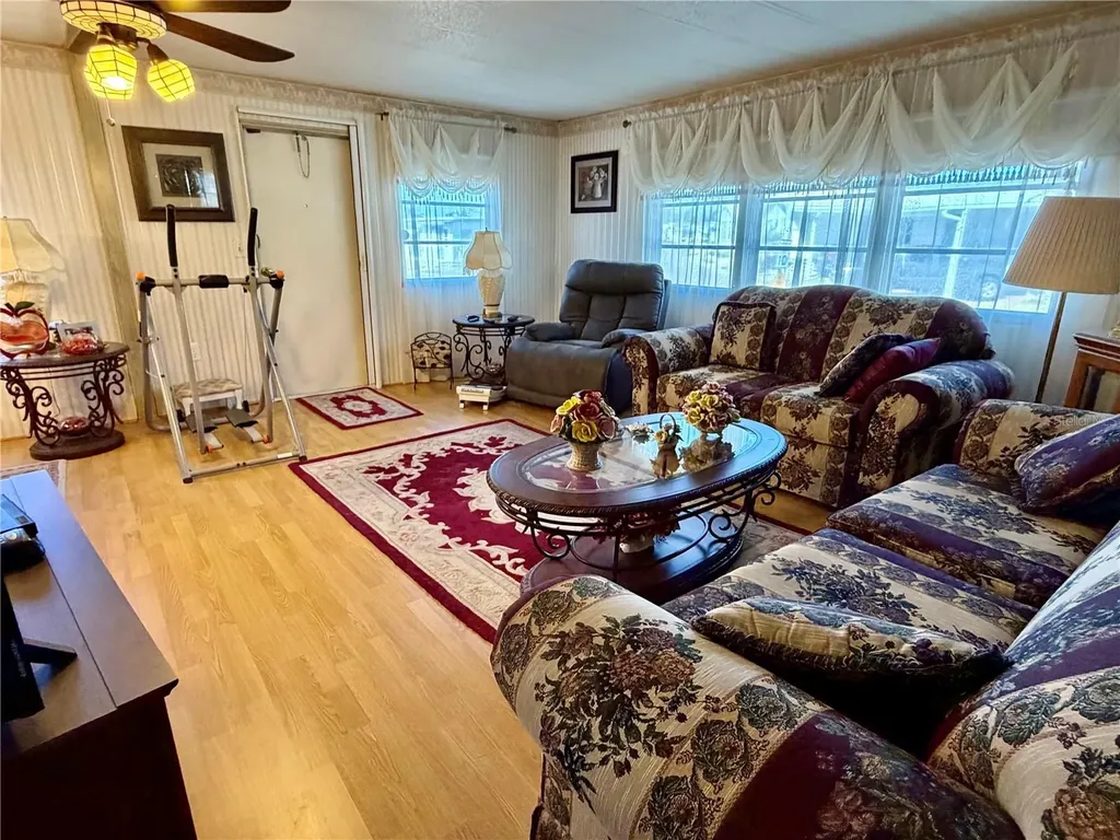 34444 Hibiscus Drive N Pinellas Park FL 33781