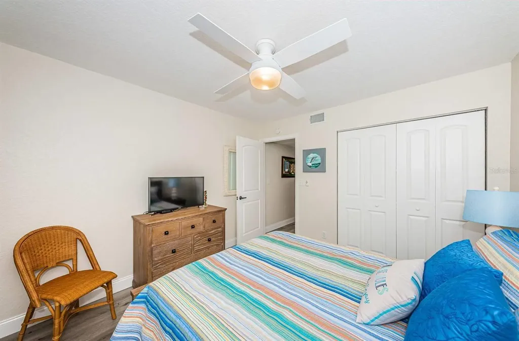 6105 Bahia Del Mar Circle St Petersburg FL 33715