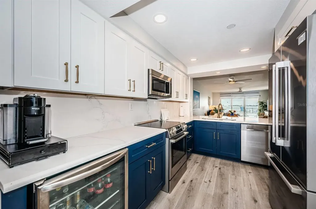 6105 Bahia Del Mar Circle St Petersburg FL 33715
