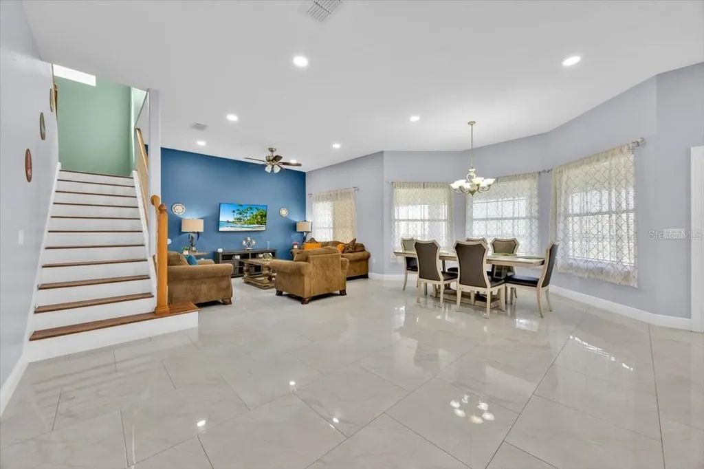 210 Vista Loop Davenport FL 33897