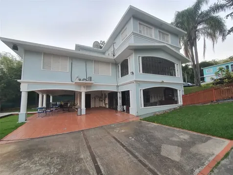Calle 1 Urb. El Hucar Sabana Grande PR 00637