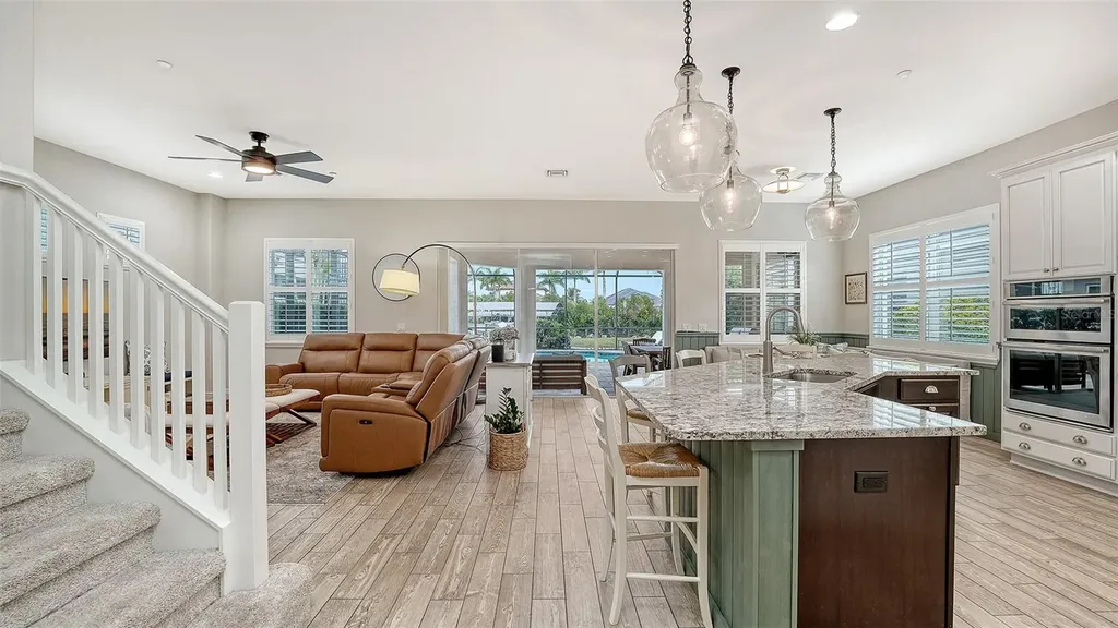 4209 5th Avenue NE Bradenton FL 34208