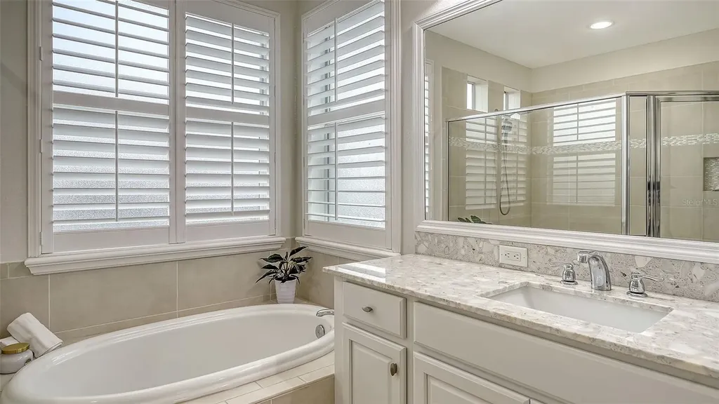 4209 5th Avenue NE Bradenton FL 34208