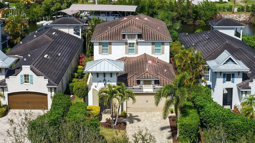 4209 5th Avenue NE Bradenton FL 34208