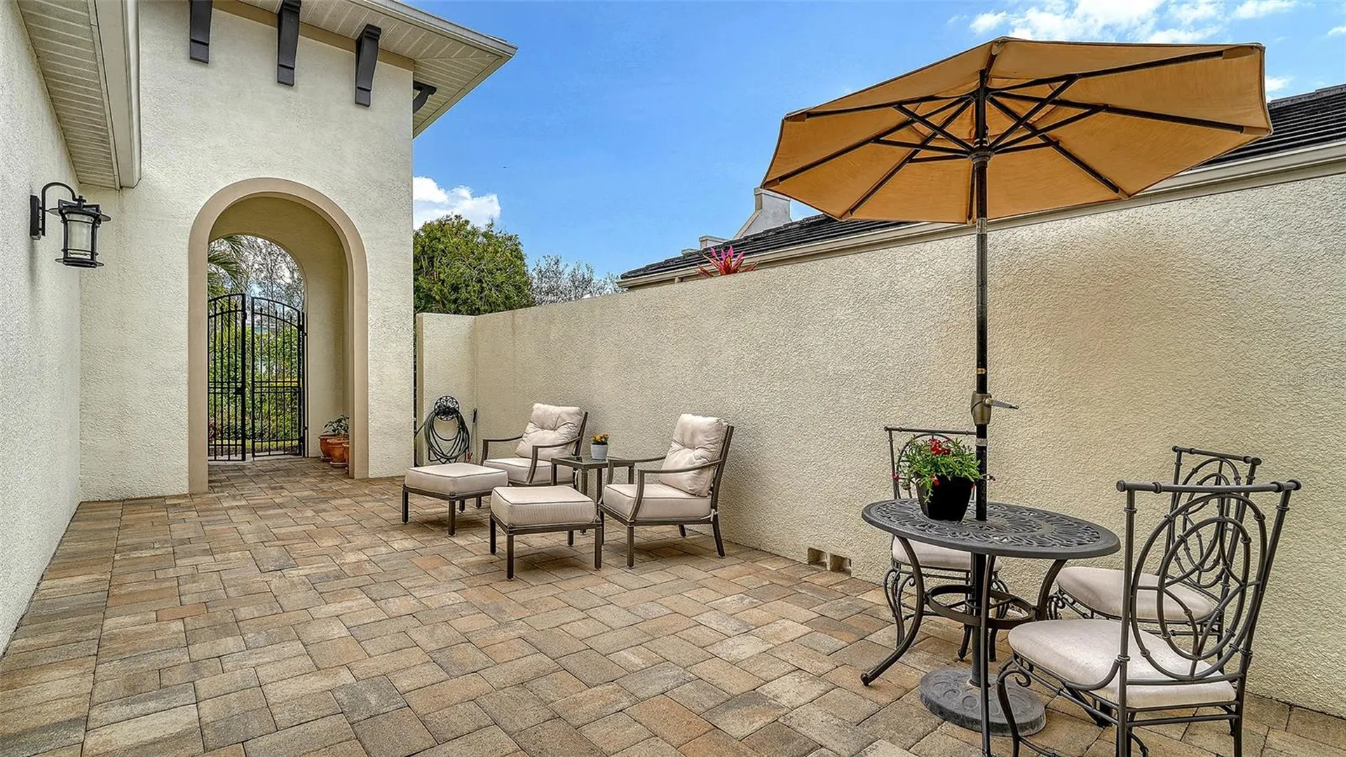 4209 5th Avenue NE Bradenton FL 34208