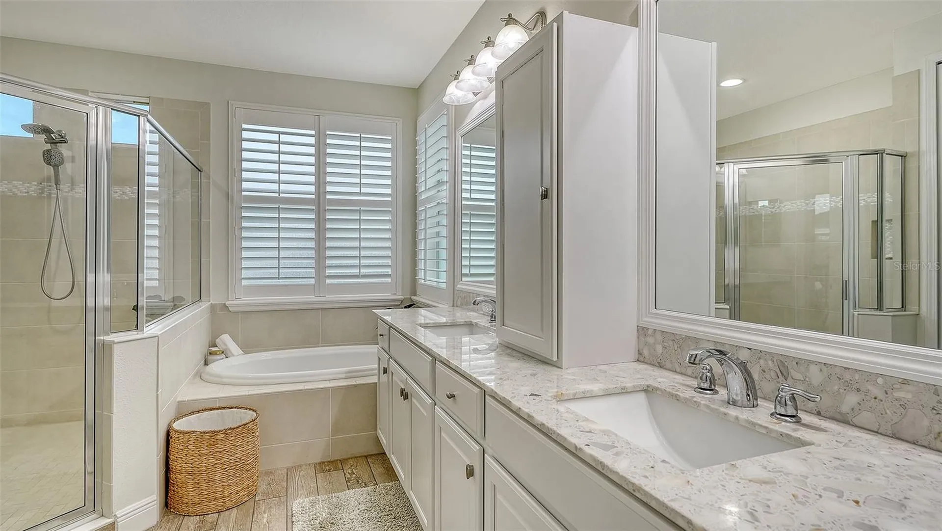 4209 5th Avenue NE Bradenton FL 34208