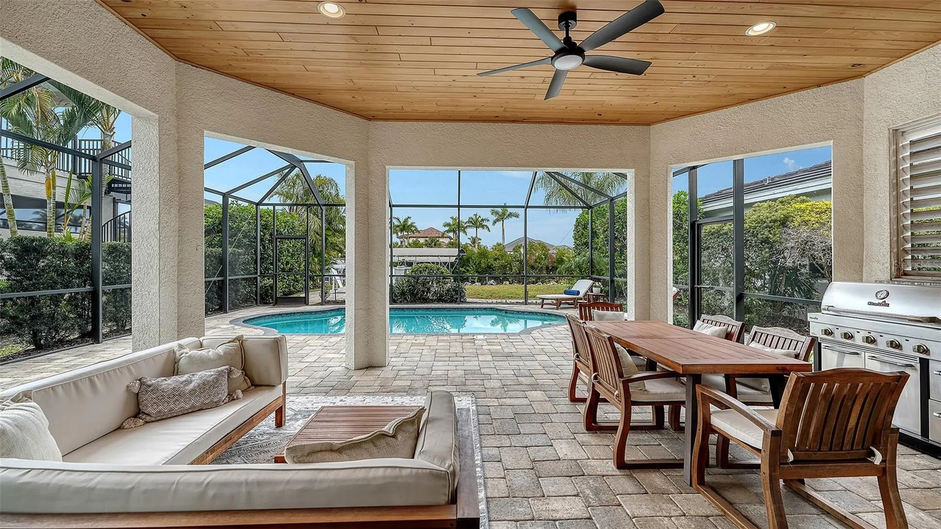 4209 5th Avenue NE Bradenton FL 34208