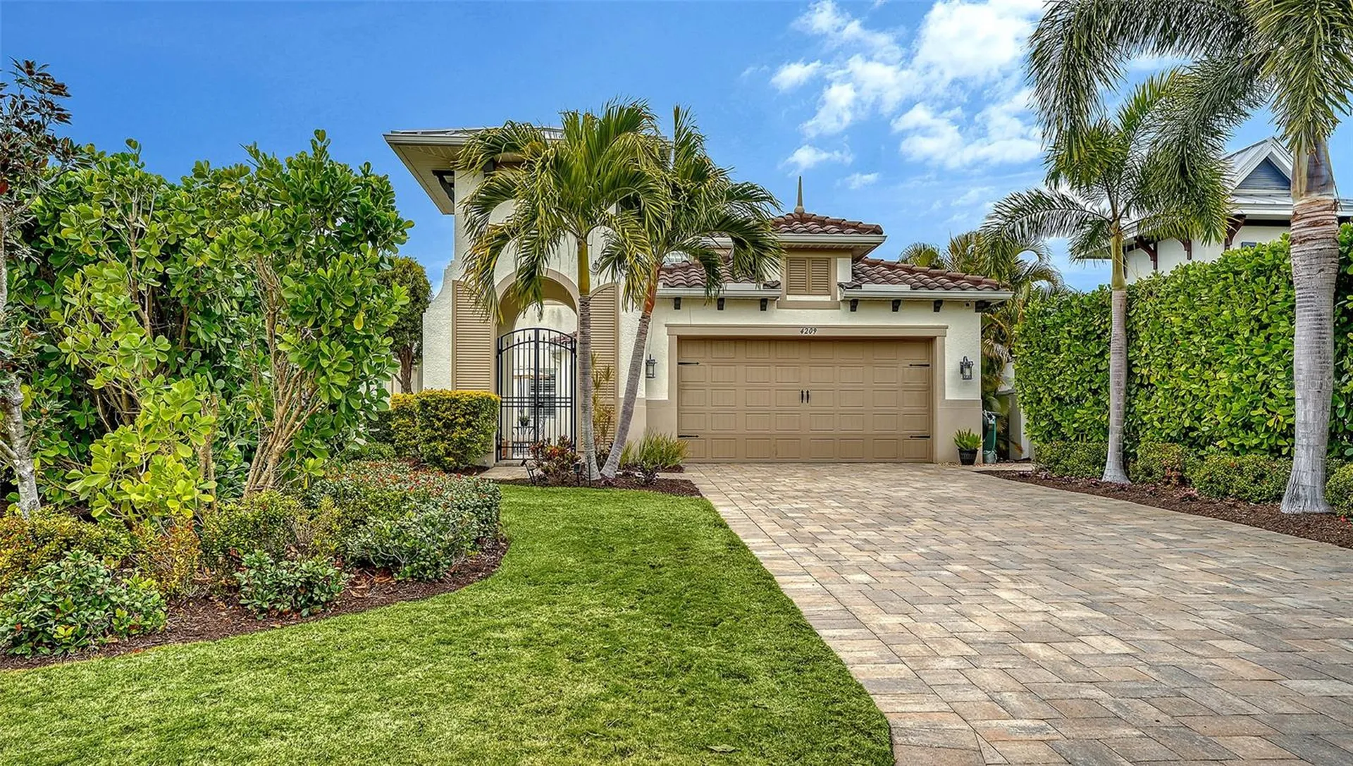 4209 5th Avenue NE Bradenton FL 34208