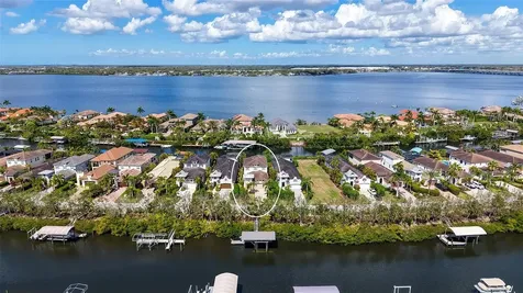 4209 5th Avenue NE Bradenton FL 34208
