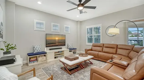 4209 5th Avenue NE Bradenton FL 34208