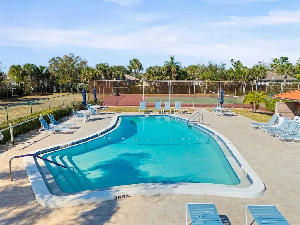 6474 Draw Lane Sarasota FL 34238
