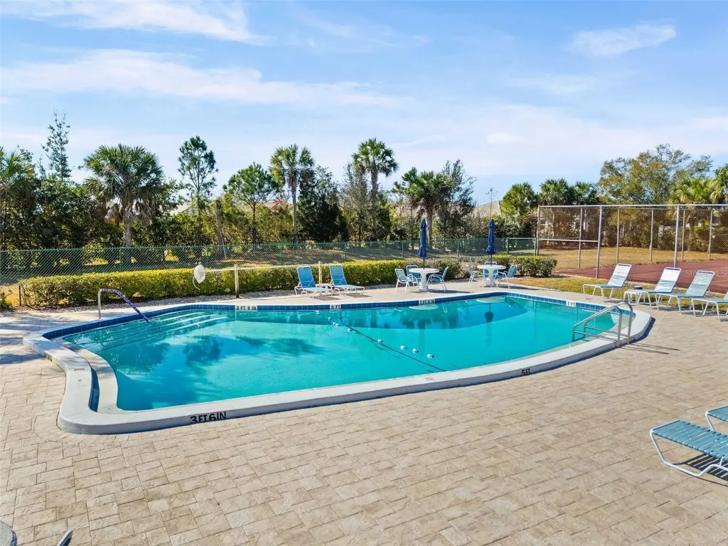 6474 Draw Lane Sarasota FL 34238