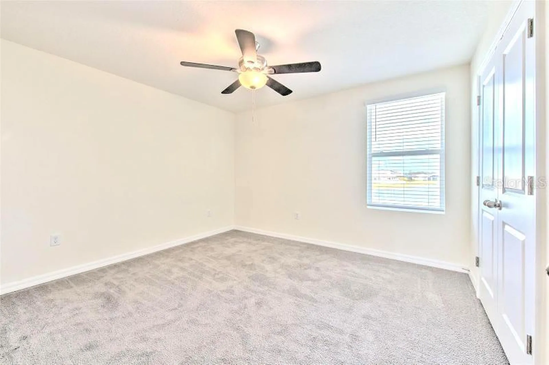 2785 Gardiner Lane Zephyrhills FL 33541