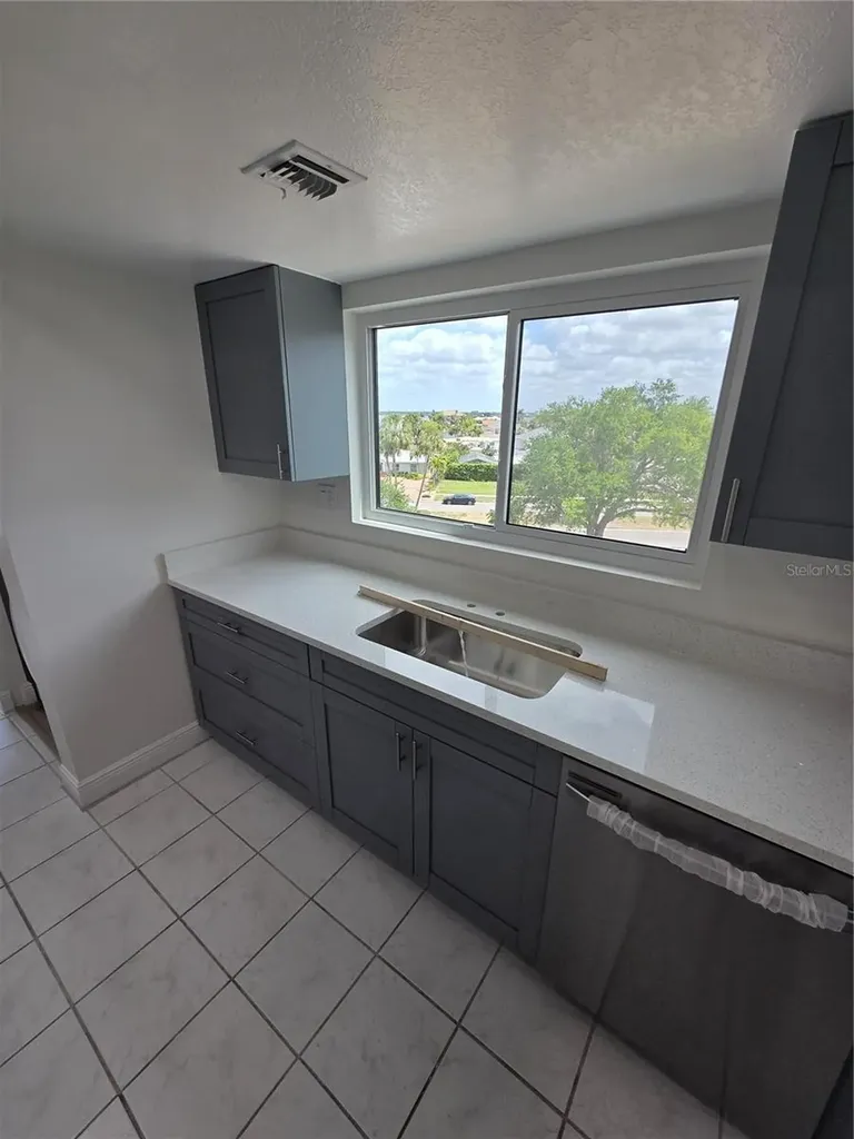 650 Island Way Clearwater Beach FL 33767