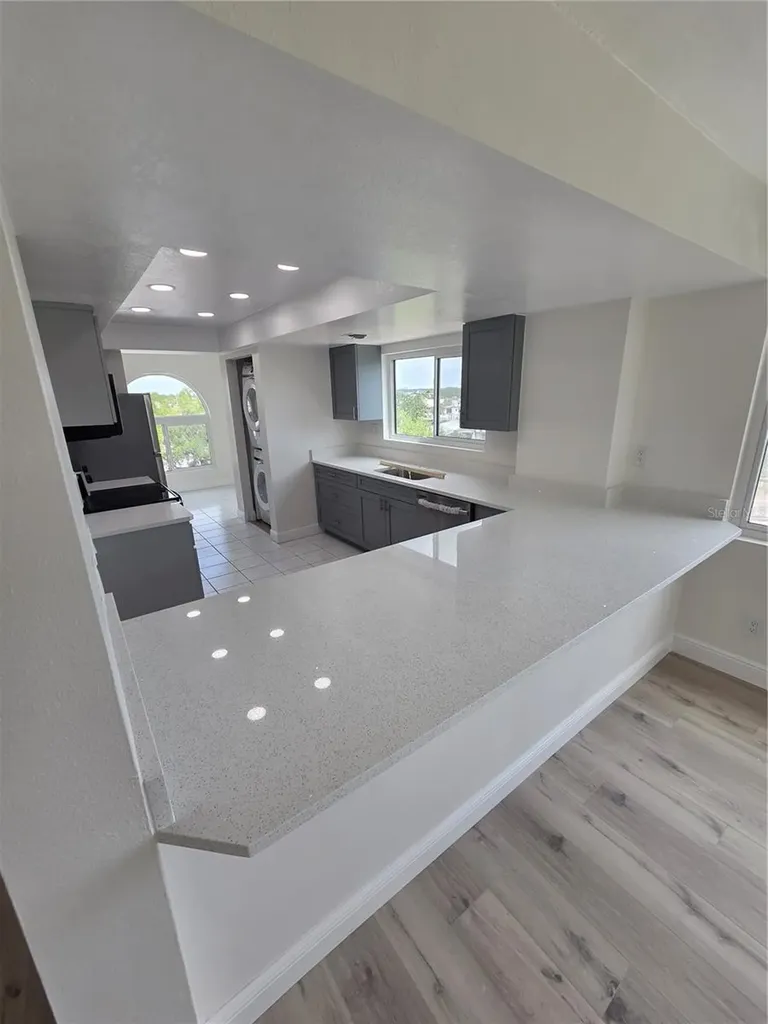 650 Island Way Clearwater Beach FL 33767