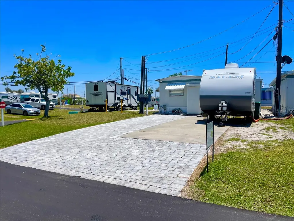 47 Illinois Street Palmetto FL 34221