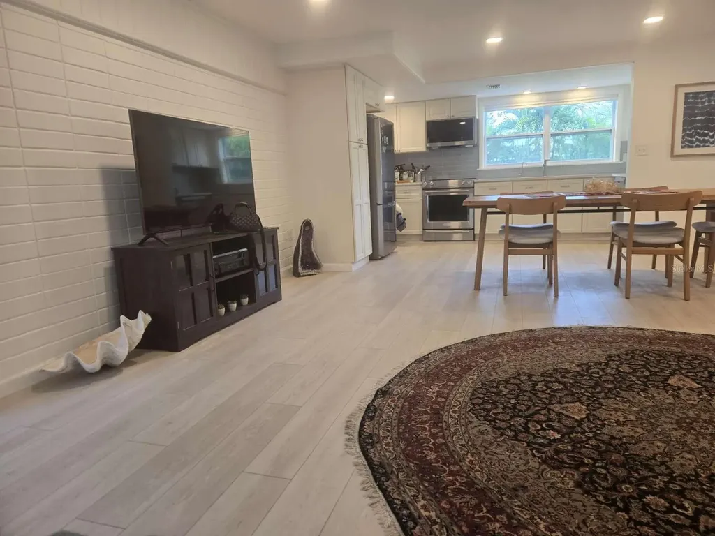 751 Fox Street Longboat Key FL 34228