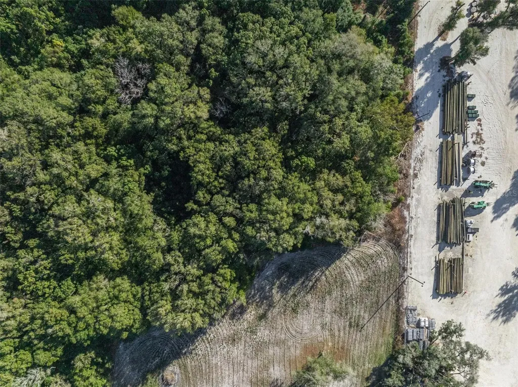 589 S Volusia Avenue Pierson FL 32180