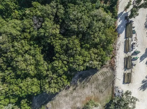 589 S Volusia Avenue Pierson FL 32180