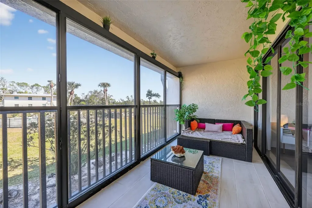 3805 E Bay Drive Holmes Beach FL 34217