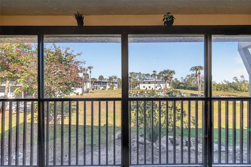3805 E Bay Drive Holmes Beach FL 34217