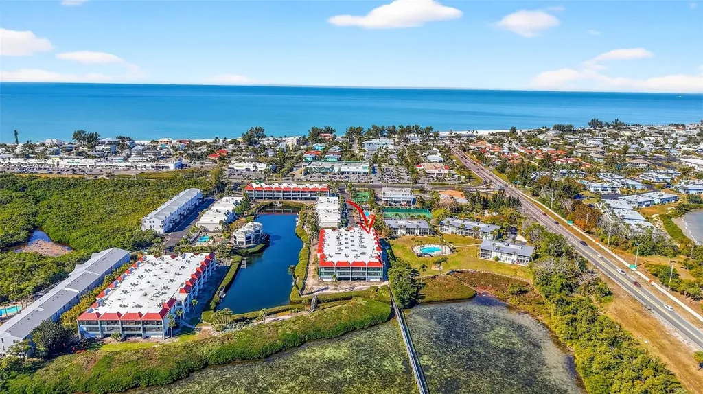 3805 E Bay Drive Holmes Beach FL 34217