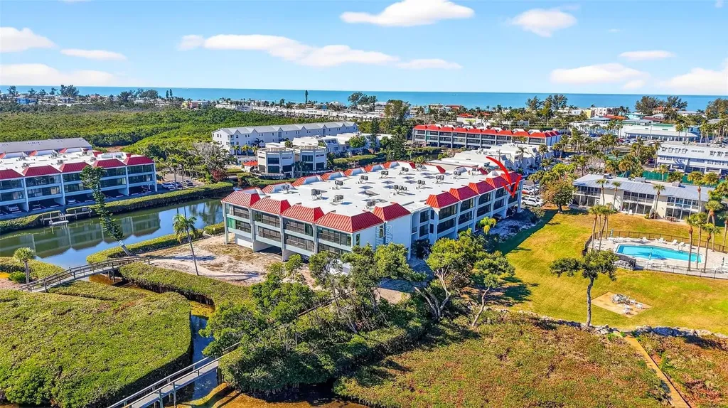 3805 E Bay Drive Holmes Beach FL 34217