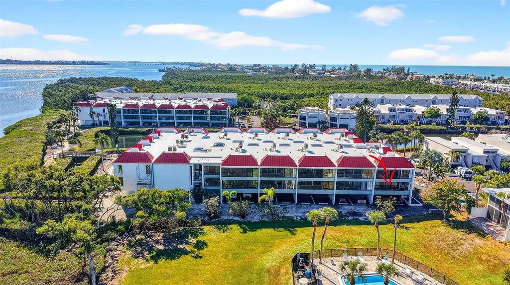 3805 E Bay Drive Holmes Beach FL 34217