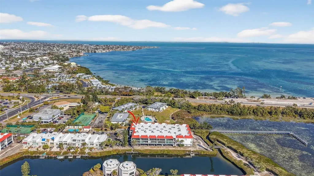 3805 E Bay Drive Holmes Beach FL 34217