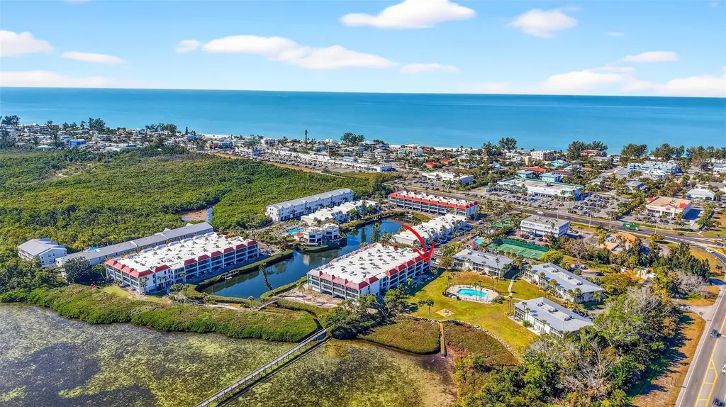 3805 E Bay Drive Holmes Beach FL 34217