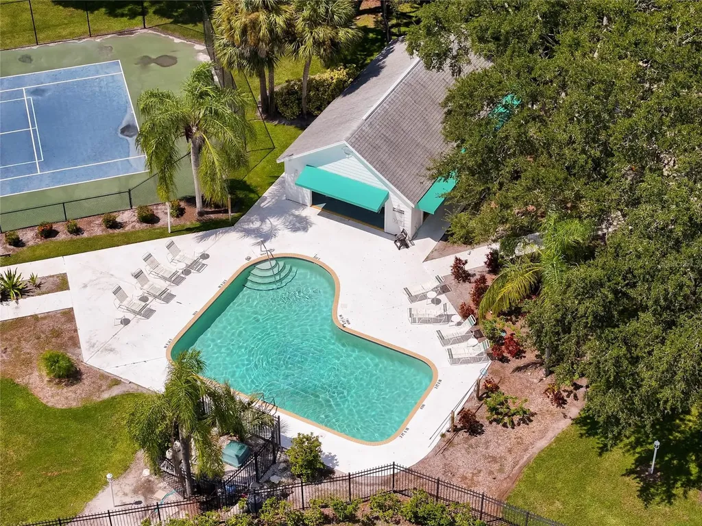 7815 Geneva Lane Sarasota FL 34243