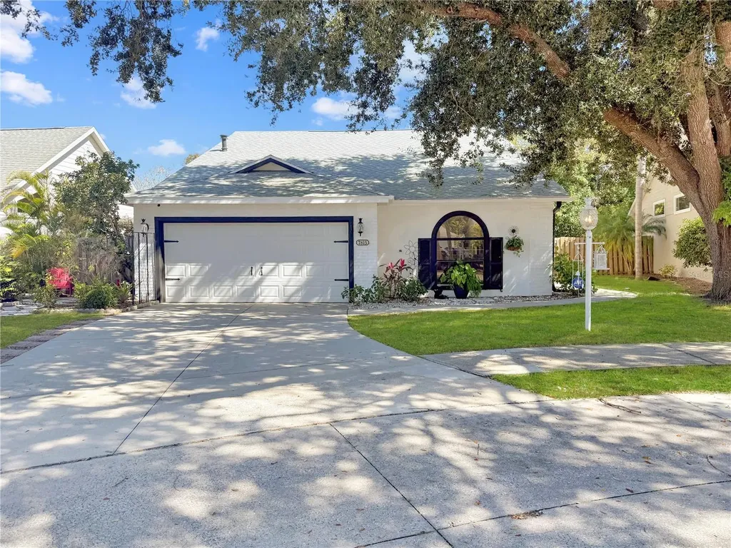 7815 Geneva Lane Sarasota FL 34243