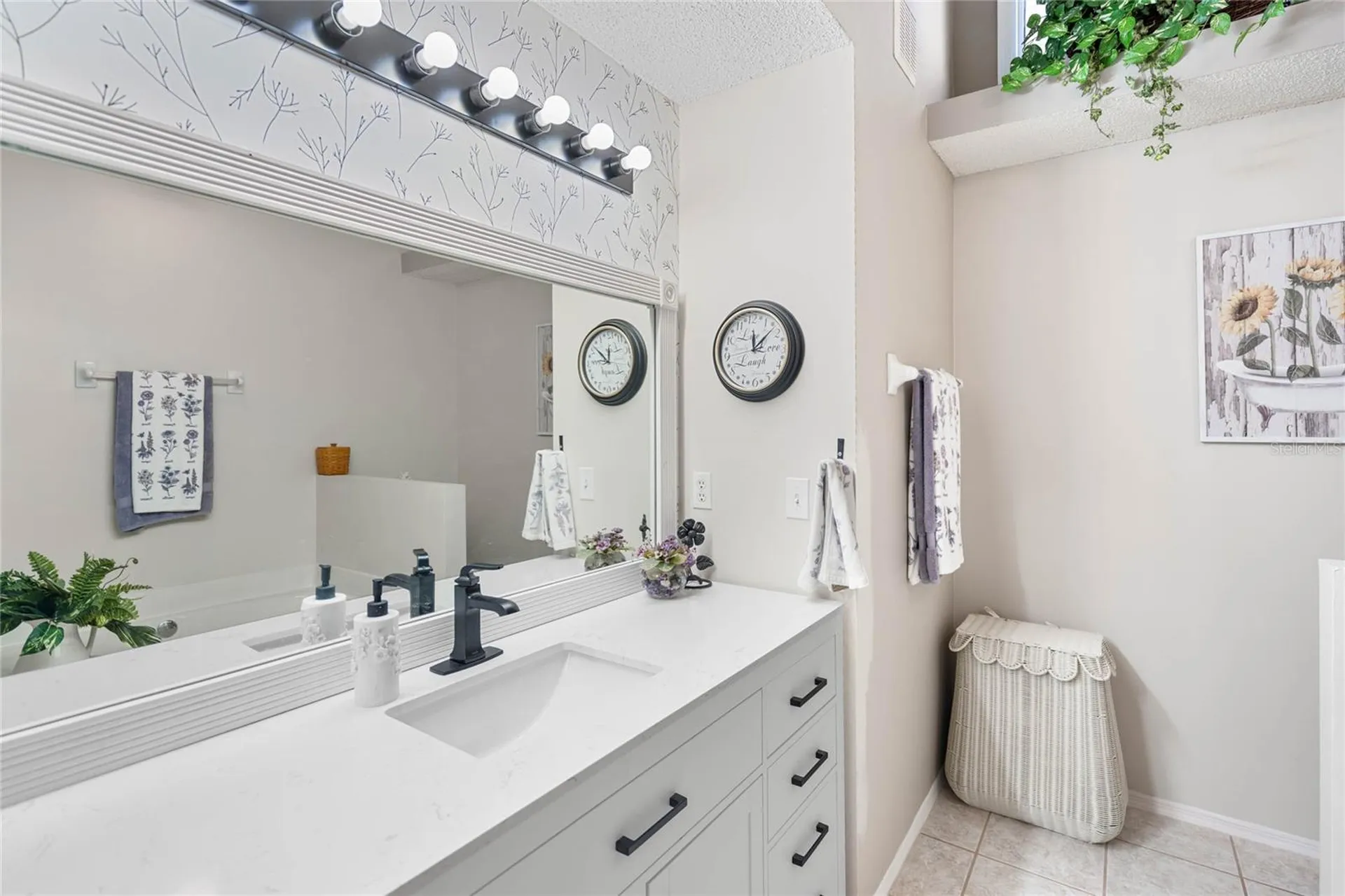 7815 Geneva Lane Sarasota FL 34243