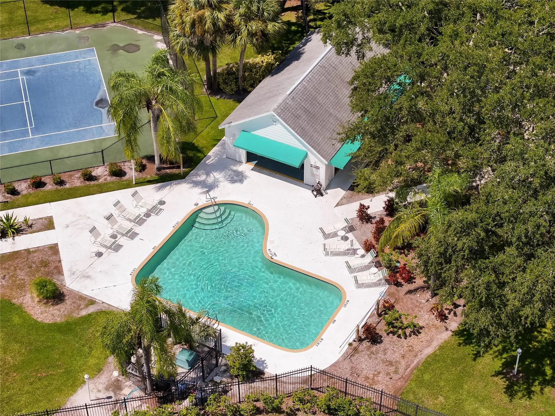 7815 Geneva Lane Sarasota FL 34243