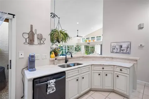 7815 Geneva Lane Sarasota FL 34243