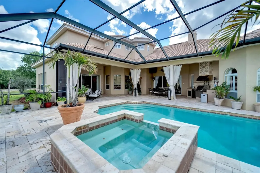 15101 Kestrelglen Way Lithia FL 33547