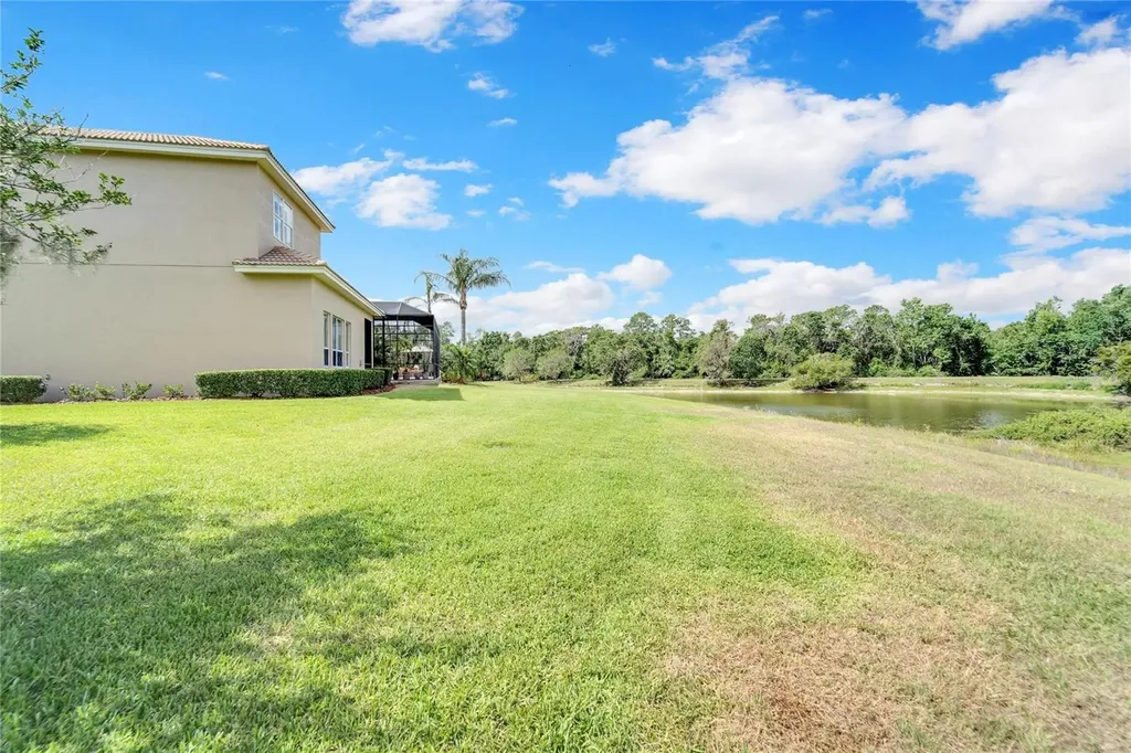 15101 Kestrelglen Way Lithia FL 33547