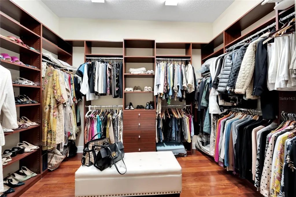 15101 Kestrelglen Way Lithia FL 33547