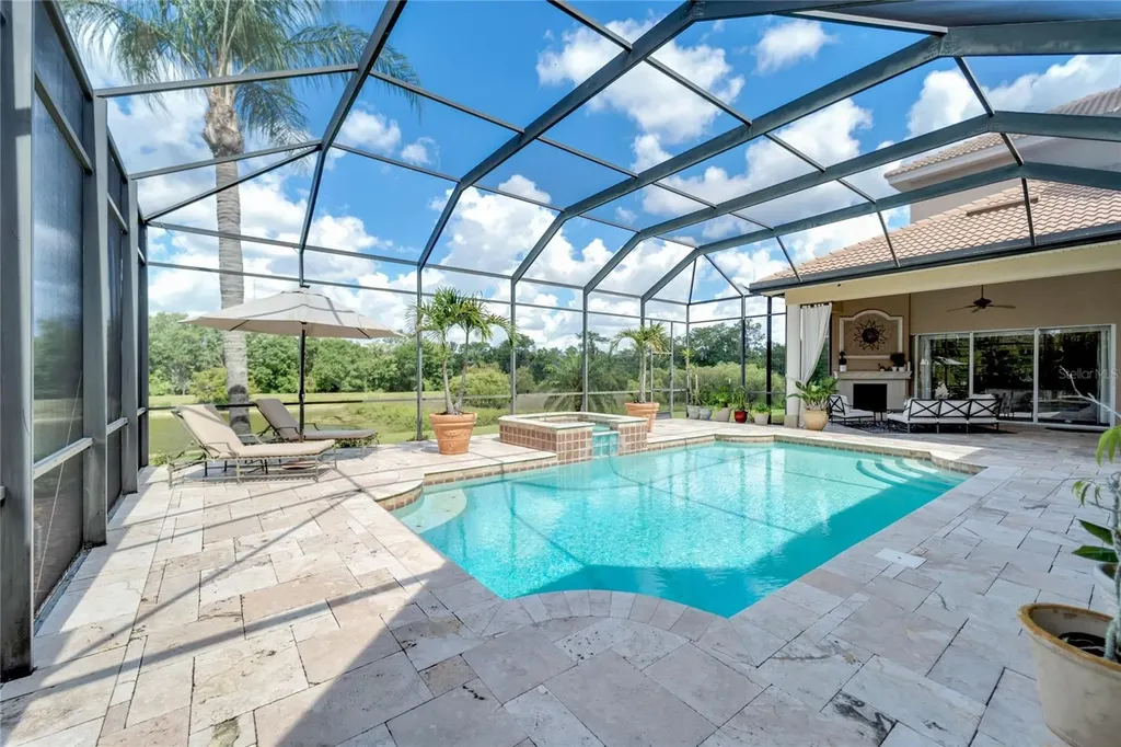 15101 Kestrelglen Way Lithia FL 33547