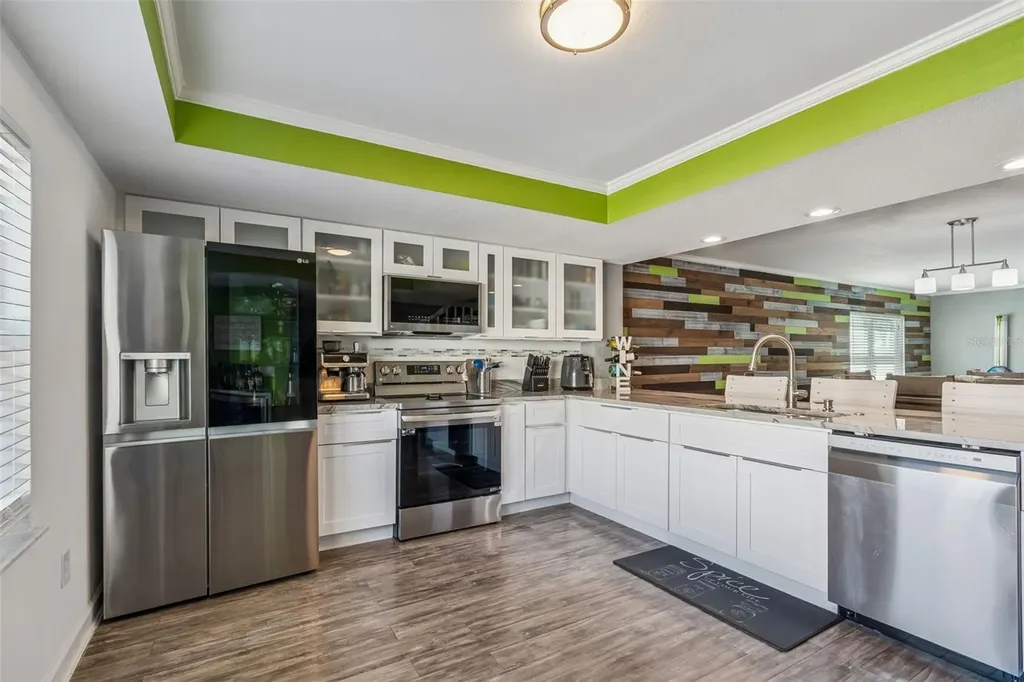 1117 Pinellas Bayway S St Petersburg FL 33715