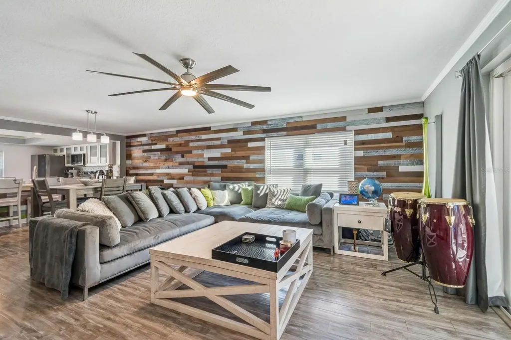 1117 Pinellas Bayway S St Petersburg FL 33715