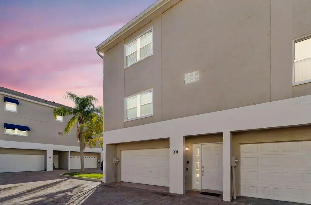 1117 Pinellas Bayway S St Petersburg FL 33715