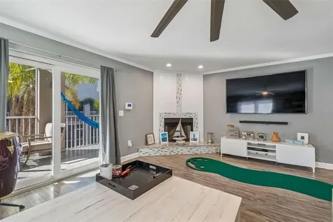 1117 Pinellas Bayway S St Petersburg FL 33715