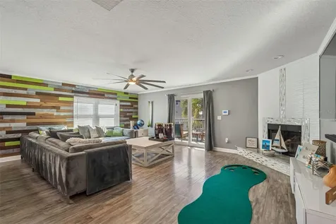 1117 Pinellas Bayway S St Petersburg FL 33715