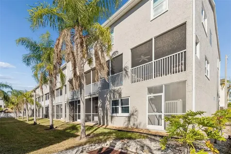 1117 Pinellas Bayway S St Petersburg FL 33715