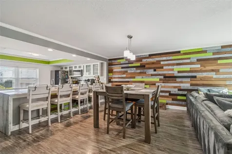 1117 Pinellas Bayway S St Petersburg FL 33715
