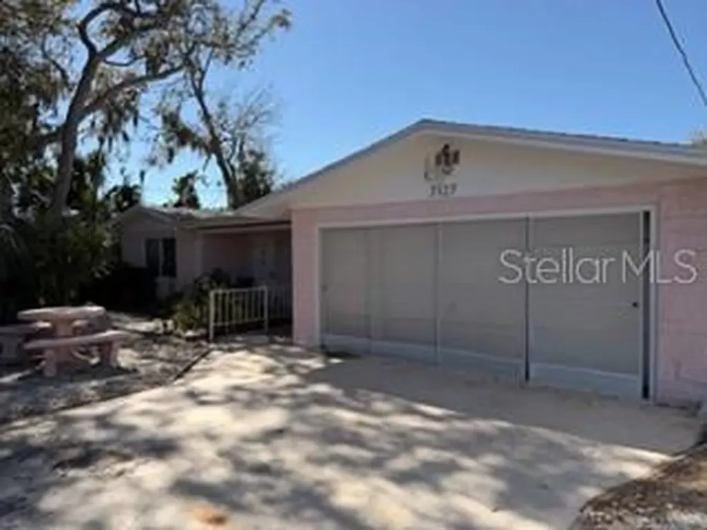 7127 Peninsular Drive New Port Richey FL 34652