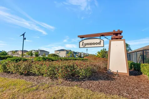 5104 Dandelion Street Apollo Beach FL 33572