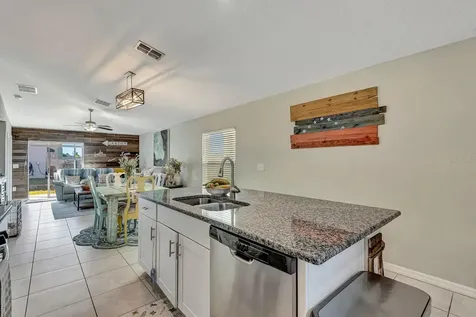 5104 Dandelion Street Apollo Beach FL 33572